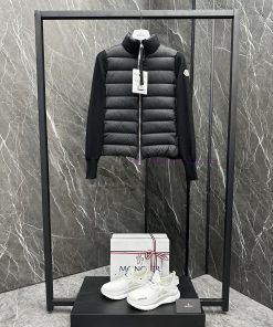 Moncler Cardigan women's lightweight padded wool down cardigan jacketThis cardigan is a clasfjmx5mh4
