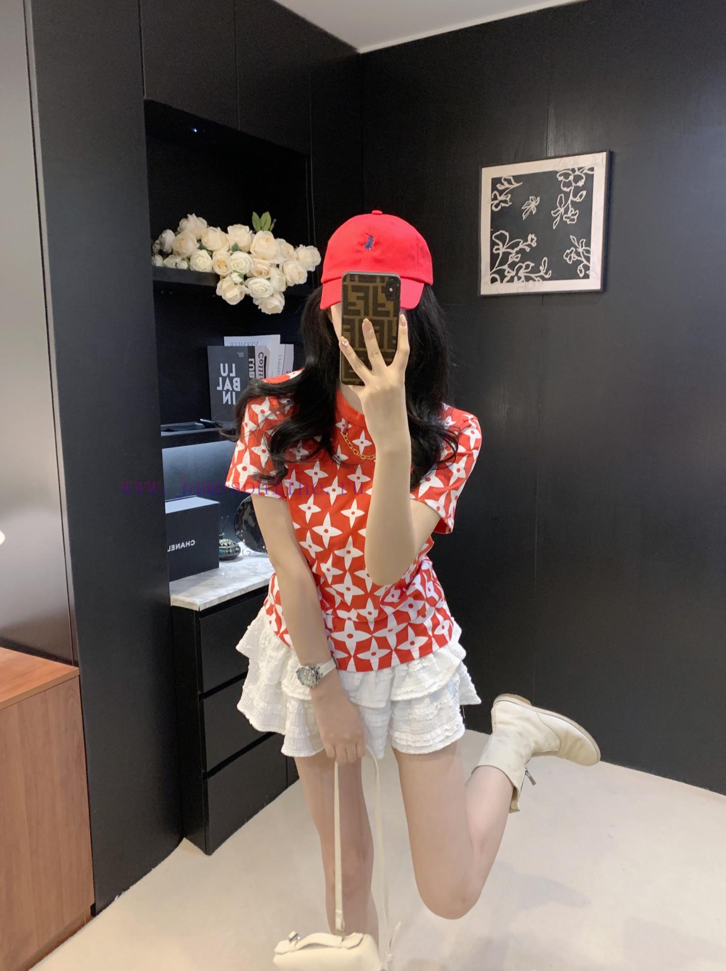 𝟐𝟎𝟐 5/Explosive Spot GoodsPrinted Chain ️ Short Sleeved Gradient Color Processing Presents A Th j5l19aun - Image 6