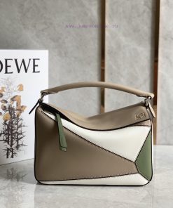 Loewe Bags Loє️wє PUZZLESize 29 * 18 * 12CM Large Capacity Daily Daily Mobile Phone Power Bank Wallet Powd 1np8q8h8