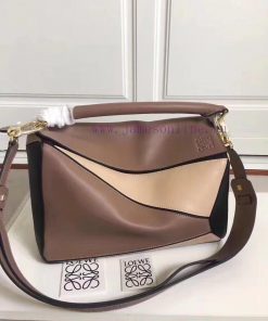 Loewe Bags Loє️wє PUZZLESize 29 * 18 * 12CM Large Capacity Daily Daily Mobile Phone Power Bank Wallet Powd 2y0cmu00