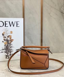 Loewe Bags CARAMEL COLORI L️oewe YouCrazy Grass Planting Mini PuzzleThe Enchanting Colors That Captivate C aueoe4kf