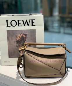 Loewe Bags I L️oewe YouCrazy Grass Planting Mini PuzzleThe Enchanting Colors That Captivate Countless Godd o2ppfux5
