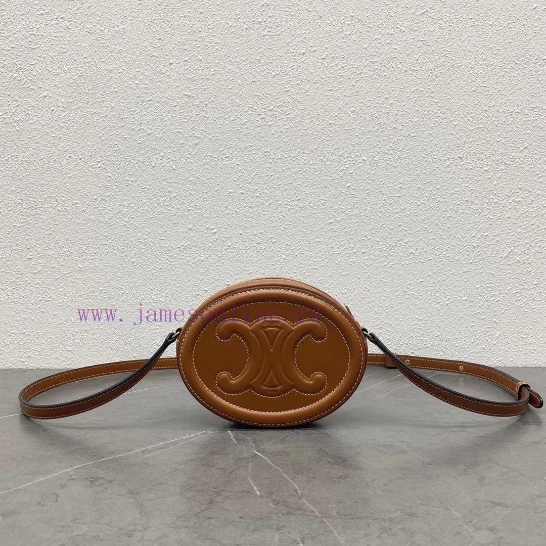 Loewe Bags Small CELINE 21 Autumn/Winter Pig BagWhat Are The Considerations For Pairing This Season's Mini 57zh3krd