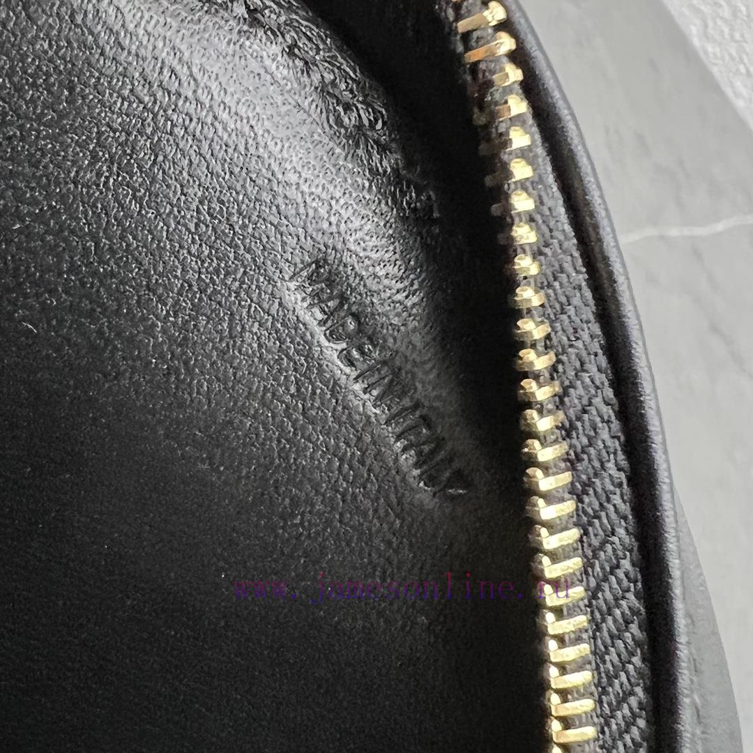 Loewe Bags Small CELINE 21 Autumn/Winter Piggy Bag: What Are The Considerations For This Season's Mini Bag hny1pngq - Image 9