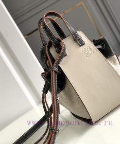 Loewe Bags LoeweMini Hammock Dw Bag Is A Mini Cowhide Leather And Linen Drawstring Bag With Soft Side Draw gyu7vh8t