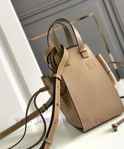 Loewe Bags Loe * WeMini Hammock Dw Bag Mini Hammock Lychee Pattern Made Of Lychee Grain Cowhide "one Shoul gpdhgbyw