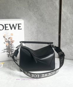 Loewe Bags ꫛꫀꪝ The New Version Is Here With Built-in BroadbandBrand New ️ 🩹 𝓟𝓾𝔃𝔃𝓵𝓮Satin Cowhide Anagram Em 4hjg66k0