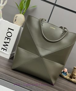 Loewe Bags . L ⊚℮ W ℮ The New Small Glossy Cowhide Puzzle Fold Tote Features The Iconic Geometric Lines Of 7nmylf0x