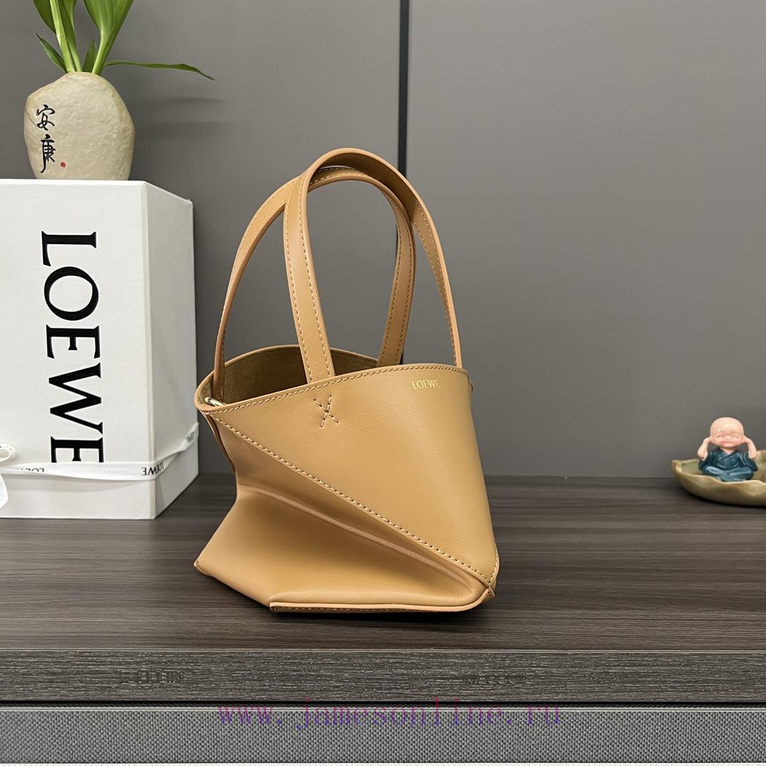 Loewe Bags . L ⊚℮ W ℮ The New Mini Shiny Cowhide Puzzle Fold Handbag Draws Inspiration From The Geometric 50pxvtaw - Image 7