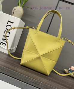 Loewe Bags . L ⊚℮ W ℮ The New Mini Shiny Cowhide Puzzle Fold Handbag Draws Inspiration From The Geometric c2mlentk