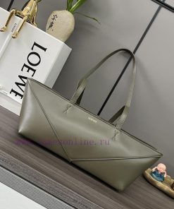 Loewe Bags The. LO ℮ W ℮ Shiny Cowhide Puzzle Fold Cropped Handbag Reinterprets The Bag With Geometric Arc zgytbbg7