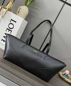 Loewe Bags The. LO ℮ W ℮ Shiny Cowhide Puzzle Fold Cropped Handbag Reinterprets The Bag With Geometric Arc dalbczrm