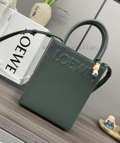 Loewe Bags .L⊚℮w℮5 ️⃣ Two ️⃣ 0 ️⃣ Limited EditionThe Standard A5 Tote Handbag Is Simple Yet Eye-catching W djqniju8