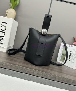 Loewe Bags The. L ⊚℮ W ℮ Mini Soft Grain Cowhide Pebble Bucket Bag Cleverly Blends Pure Minimalist Lines W 4unhk6ln