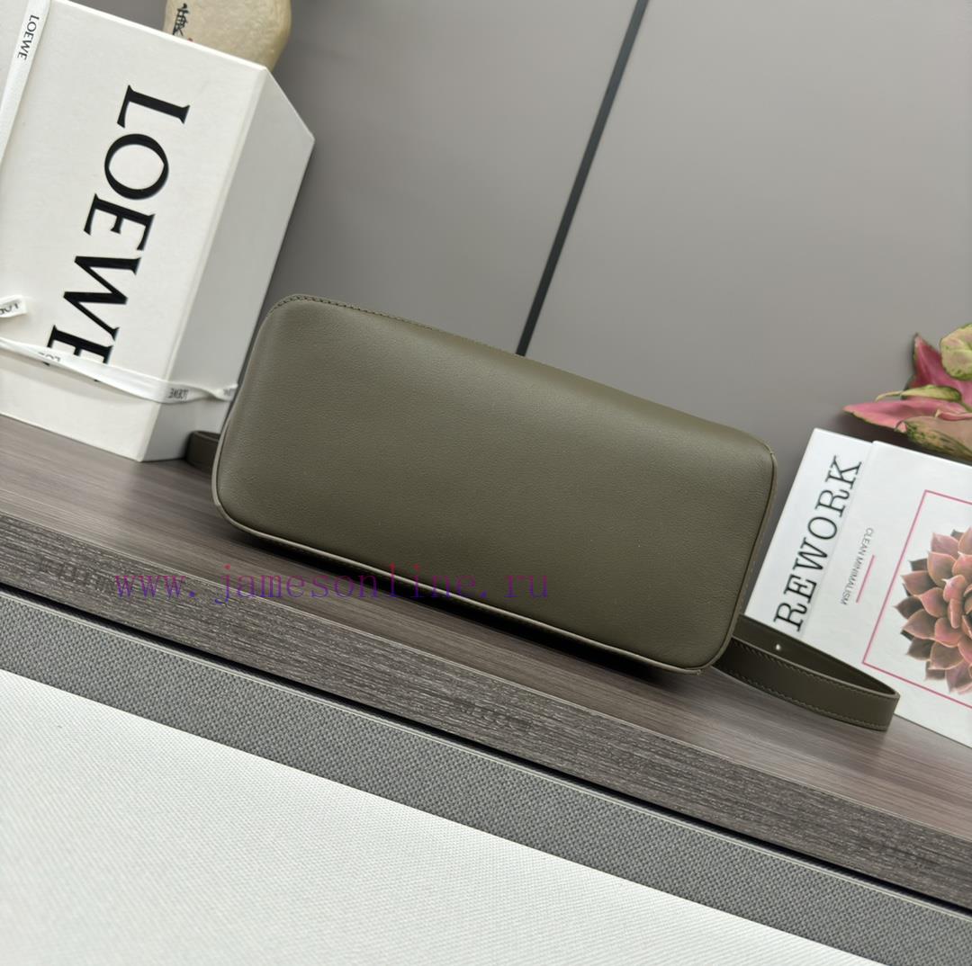 Loewe Bags . L ⊚℮ W ℮ New Small Soft Cow Leather Puzzle Edge HandbagThe First Debut Handbag Launched By 𝑳 firmvhnb - Image 5