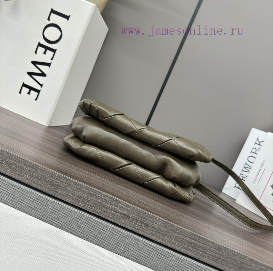 Loewe Bags The. LO ℮ W ℮ Pleated Shiny Nappa Goat Leather Puffer Goya Handbag Is Inspired By Goya Aestheti mypmts3a - Image 5