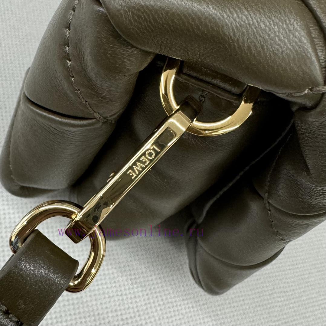 Loewe Bags The. LO ℮ W ℮ Pleated Shiny Nappa Goat Leather Puffer Goya Handbag Is Inspired By Goya Aestheti mypmts3a - Image 7