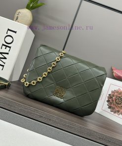 Loewe Bags The. LO ℮ W ℮ Pleated Shiny Nappa Goat Leather Puffer Goya Handbag Is Inspired By Goya Aestheti 9w0101l2