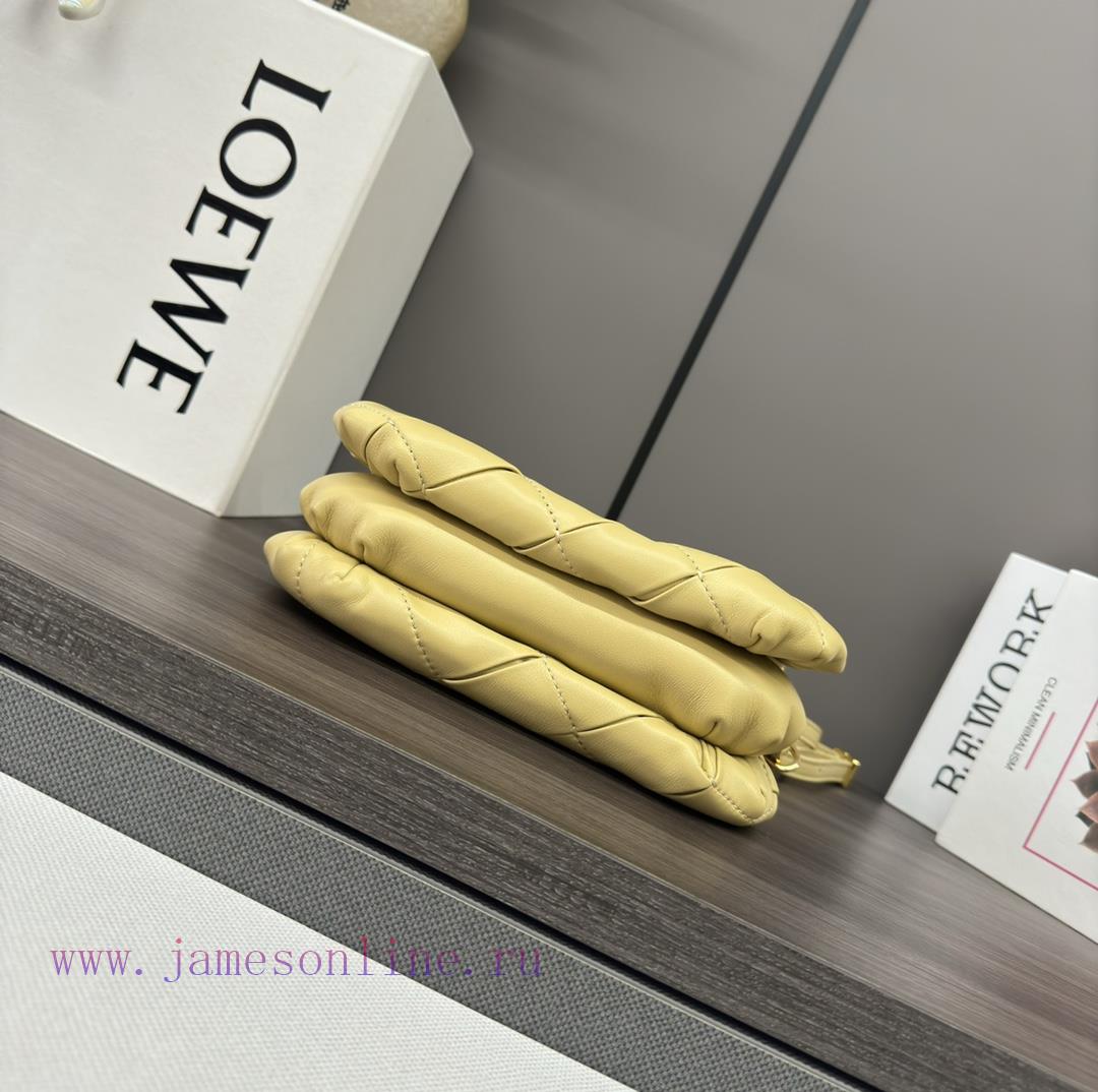 Loewe Bags The. LO ℮ W ℮ Pleated Shiny Nappa Goat Leather Puffer Goya Handbag Is Inspired By Goya Aestheti b9ygwoo6 - Image 5