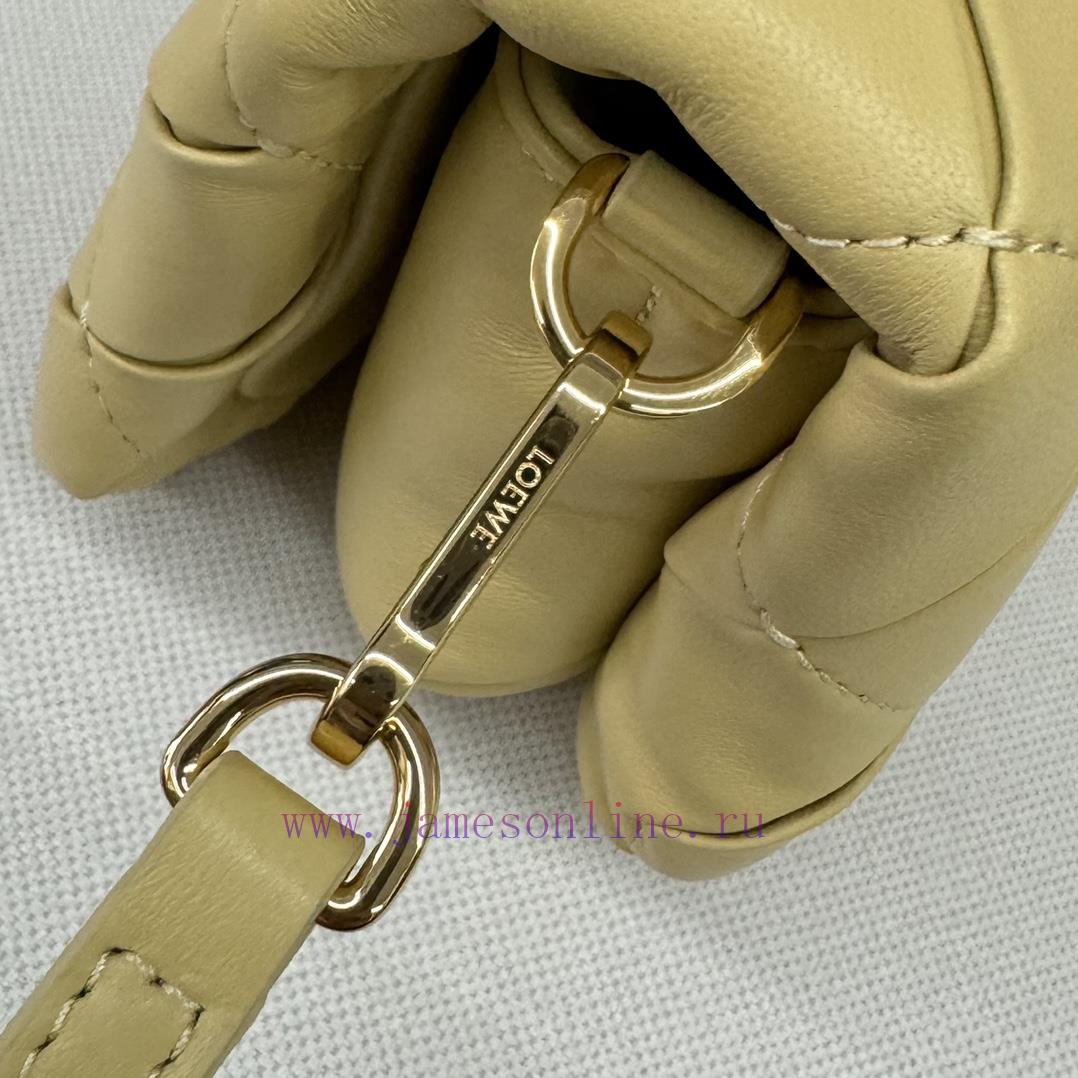 Loewe Bags The. LO ℮ W ℮ Pleated Shiny Nappa Goat Leather Puffer Goya Handbag Is Inspired By Goya Aestheti b9ygwoo6 - Image 7