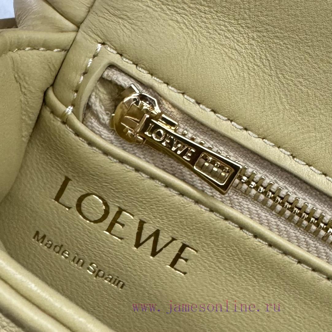 Loewe Bags The. LO ℮ W ℮ Pleated Shiny Nappa Goat Leather Puffer Goya Handbag Is Inspired By Goya Aestheti b9ygwoo6 - Image 10