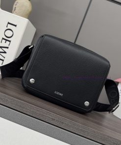 Loewe Bags . LO ℮ W ℮ New Small Soft Grain Cowhide Pebble Messenger Bag Adopting Practical And Exquisite D e78452nv