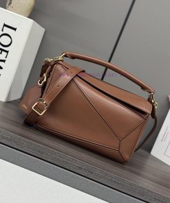 Loewe Bags . LO ℮ W ℮ New Small Nappa Sheep Leather Featherlight Puzzle Handbag With Unique Geometric Line uvtpzyoh