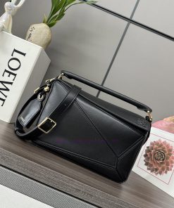 Loewe Bags . LO ℮ W ℮ New Small Nappa Sheep Leather Featherlight Puzzle Handbag With Unique Geometric Line iqjc2t95