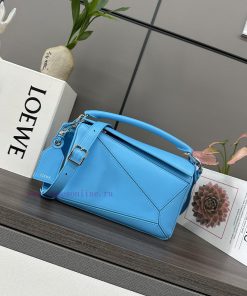 Loewe Bags . LO ℮ W ℮ New Small Nappa Sheep Leather Featherlight Puzzle Handbag With Unique Geometric Line eohohdx0