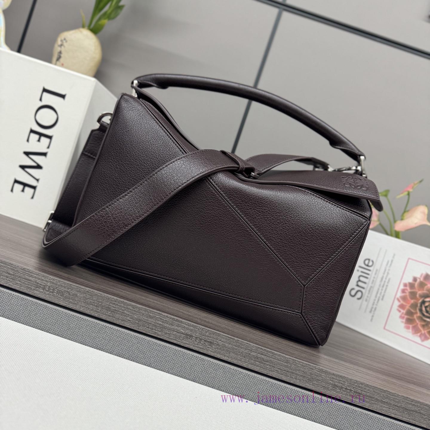 Loewe Bags . LO ℮ W ℮ New Size Large Soft Deer Leather Puzzle Handbag With Unique Geometric Lines Outlines vn8qi1bg