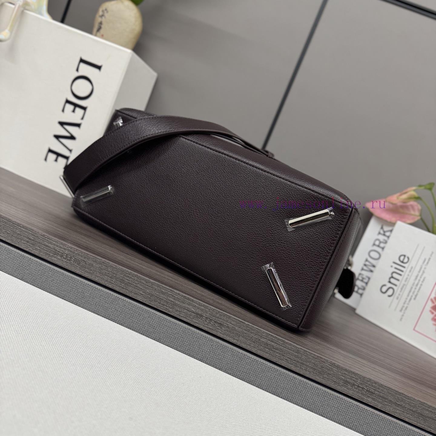 Loewe Bags . LO ℮ W ℮ New Size Large Soft Deer Leather Puzzle Handbag With Unique Geometric Lines Outlines vn8qi1bg - Image 5