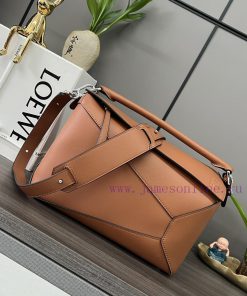 Loewe Bags L ⊚℮ W ℮ Medium Soft Cow Leather Puzzle Handbagnew ColorLO's Debut Handbag Features A Rectangul s0gmaj3h