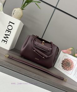 Loewe Bags Luojia's New Small Soft Cowhide Madrid HandbagMadrid Has A Soft And Structured Trapezoidal Shap rfknrbjj