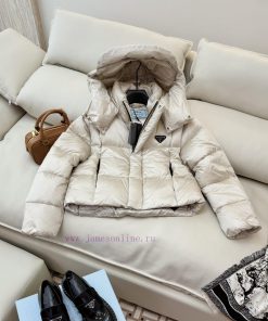 9311 New Down Jacket ️Prada Triangle Logo Detachable Sleeve Short 90% White Goose Down Jacket iujvi79e