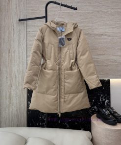 P-8519 New Down Jacket ️Prada Triangle Logo Hat Long Sleeve 90% White Goose Down Jacket Grey x17wdyvr