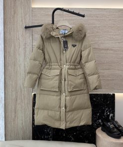 P-8518 New Down Jacket ️Prada Triangle Logo Oversized Fox Fur Collar 90% White Goose Down Lon dj5wbi41