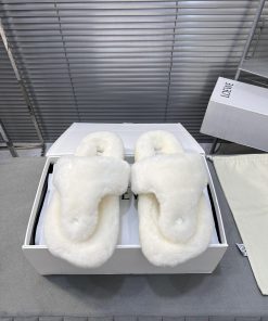 LOEWE Loewe's New Fur Slippers Easy Triple Petal Head Full Leather Wrapped Boken ShoesImported 1yknllwu