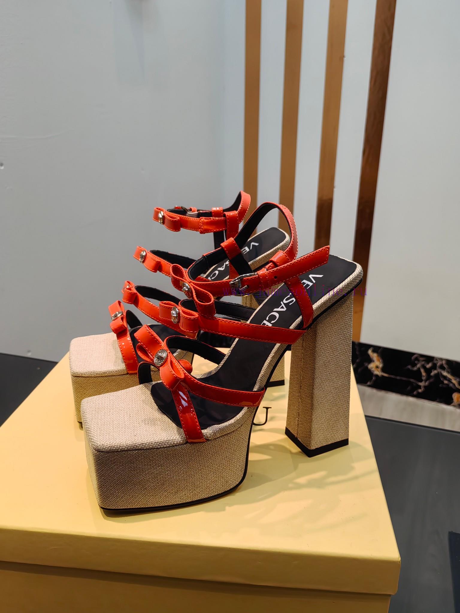 Versace Versace 𝟐𝟎𝟐𝟒/𝐒𝐒 Medusa Bow High Heels With Medusa Bow Decoration On The Front__________ n8ybq0l6 - Image 4