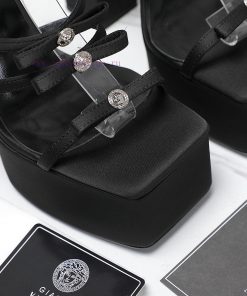 The MostVersace Series LaunchedThe Most High-end Colors Are Bright And Suitable For Pairing Wit jmvxowb9