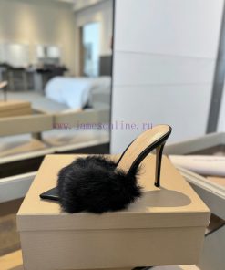 Gianvito Rossi2025 𝙨 This High-heeled SlipperThe Minimalist Elle Gianvito Rossi Adheres To Its r0bzp0jj
