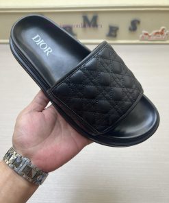 DIOR~Dior High Quality Slippers In One Row Summer Men's High Quality Classic Slippers * This Di 2ykz3o5g