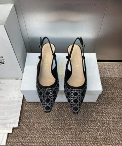 Dior 2025 Spring/Summer Fashion Show New Bling... Bling... Crystal Shoes Capture Series High He 2sskl26a