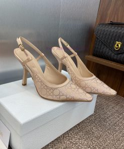 Dior 2025 Spring/Summer Fashion Show New Bling... Bling... Crystal Shoes Capture Series High He qvw3adyt