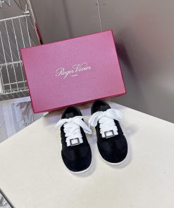 Roger Vivier's Latest German Training Shoes For Autumn And Winter Thin Soled ShoesA Treasure Th tsa5w3yt