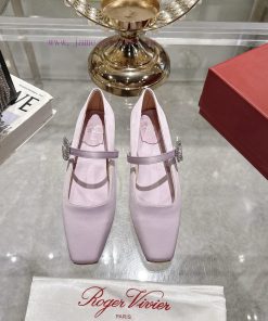 𝐑𝐨𝐠𝐞𝐫𝐕𝐢𝐯𝐢 * RV 25ss New Single Shoe With A Straight Strap And Double Diamond Buckle Showing Off cea1xufw