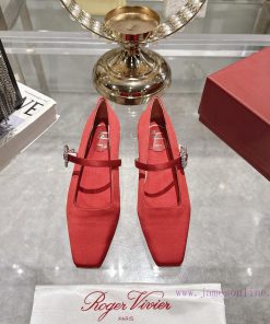 𝐑𝐨𝐠𝐞𝐫𝐕𝐢𝐯𝐢 * RV 25ss New Single Shoe With A Straight Strap And Double Diamond Buckle Showing Off elzb4m82