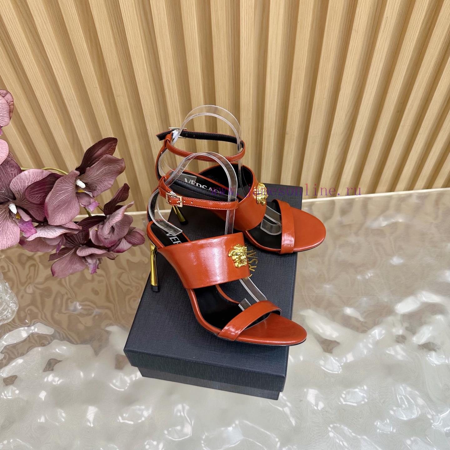 Versace 2025 Spring/Summer New Waterproof Platform Thick Bottom Simultaneous Release——————————— 8jenxkrj - Image 3