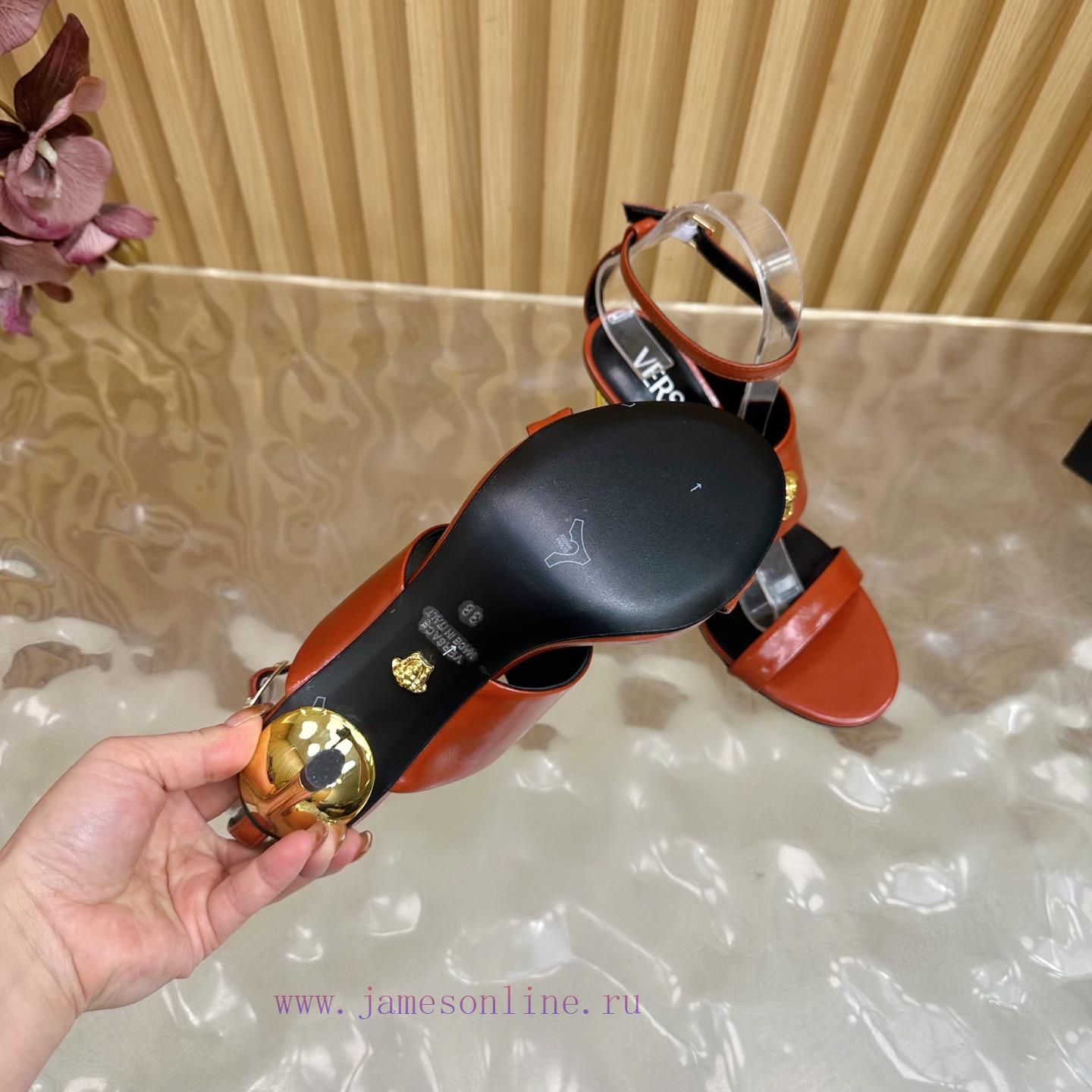 Versace 2025 Spring/Summer New Waterproof Platform Thick Bottom Simultaneous Release——————————— 8jenxkrj - Image 10