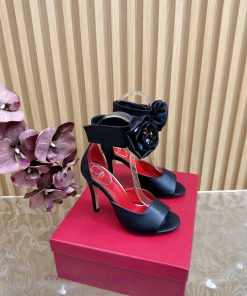 Top 2025 Runway ModelsValentino High-heeled Rose Heart-shaped Strap Sandals With Exquisite Text 73wixch2