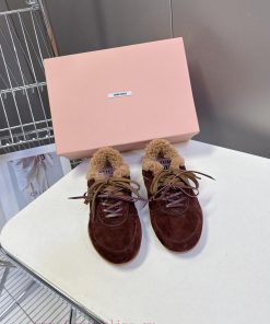MiuMiu's Latest Fashion Show Retro Fur Shoes German Training ShoesThe Item With The Highest App t1h22wdt